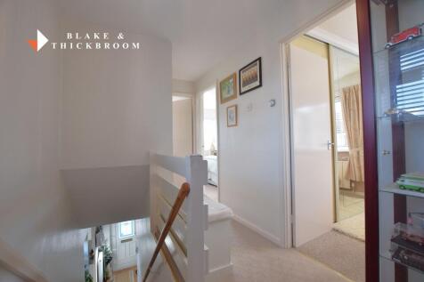 FIRST FLOOR LANDING