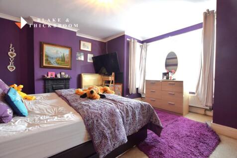 FIRST FLOOR: BEDROOM ONE