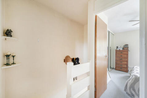 1370913-22-68f63b...