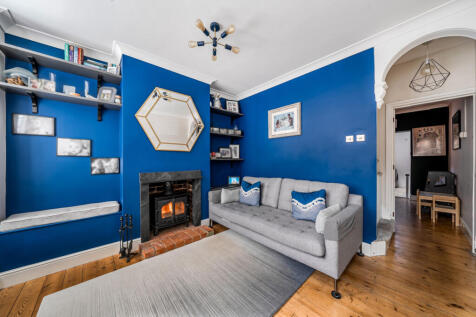 1371317-5-68f8ece...