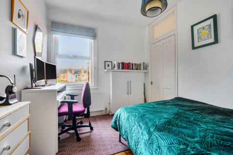 1373407-16-690098...