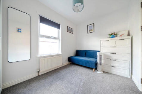 1373809-2-690de7a...