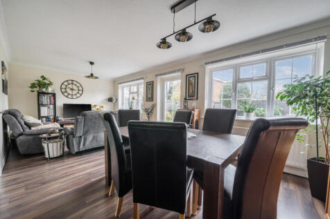 1374623-19-690ddb...