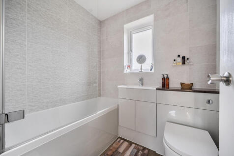 1387931-5-6936e8f...