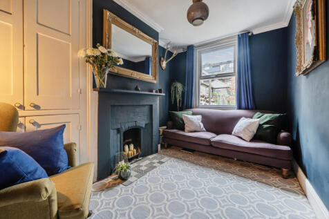 1405597-13-697b5d...