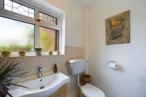 Cloakroom/WC