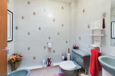 Cloakroom/WC