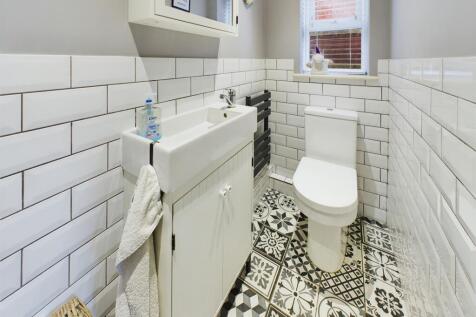 Cloakroom/WC