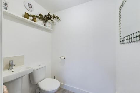 Cloakroom/WC