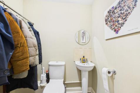 Cloakroom/WC