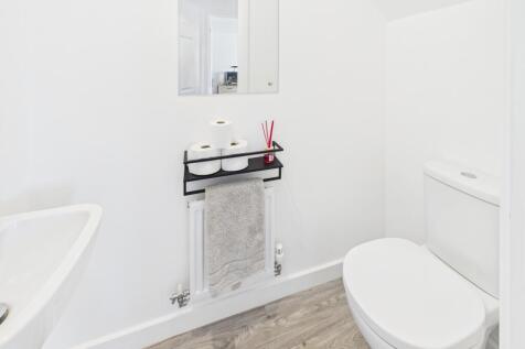 Cloakroom/Wc