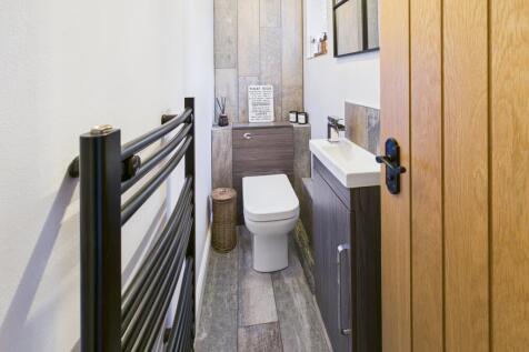 Cloakroom/WC