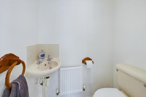 Cloakroom/WC