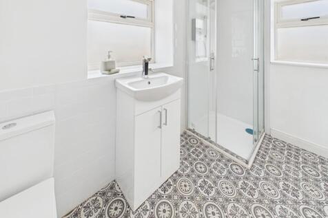 Ground Floor Shower Roomer Room