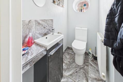 Cloakroom/WC