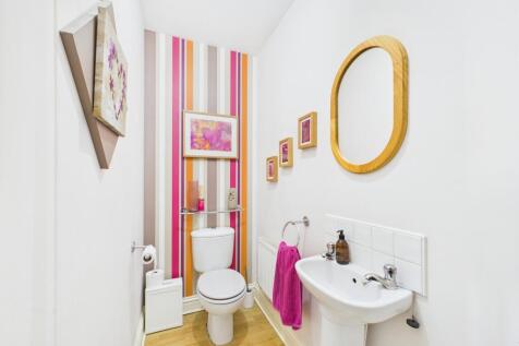 Cloakroom/WC