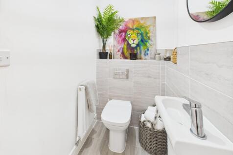 Cloakroom/WC