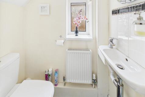 Cloakroom/WC