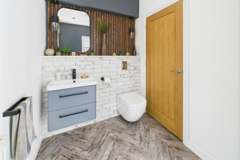 Cloakroom/WC