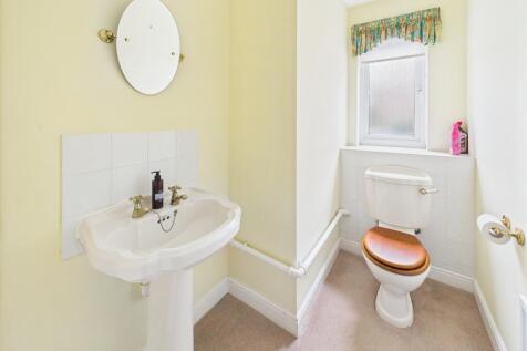Cloakroom/WC