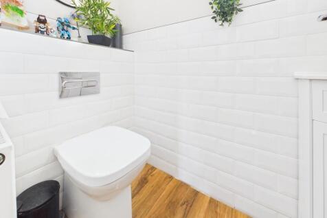 Cloakroom/WC