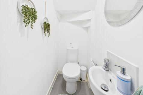Cloakroom/WC