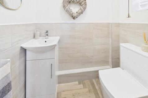 Cloakroom/WC