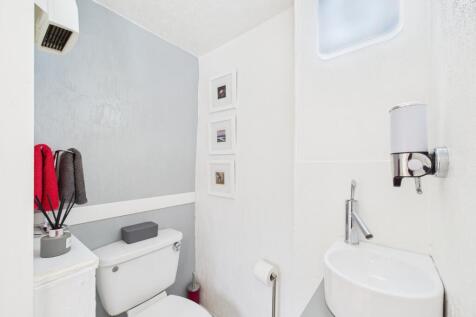 Cloakroom/WC