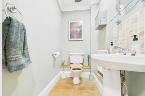Cloakroom/WC