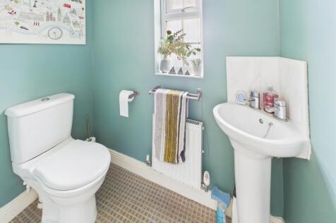 Cloakroom/WC
