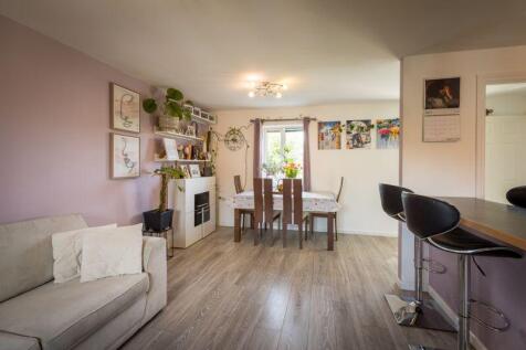 Sitting/Dining Room