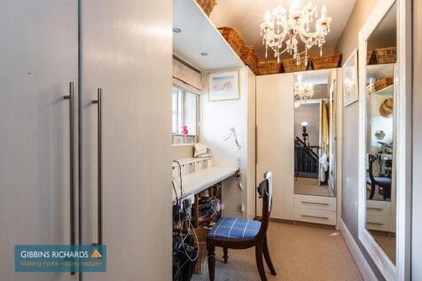 Bedroom/Dressing Room