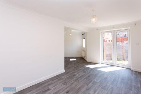 Sitting/Dining Room