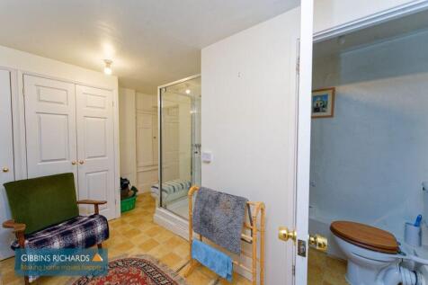 Utility/Shower Room
