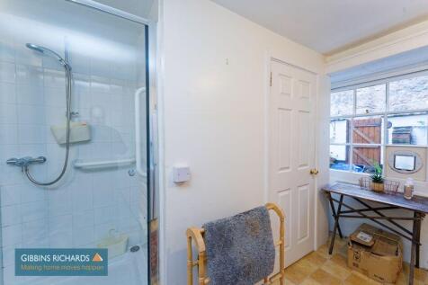 Utility/Shower Room