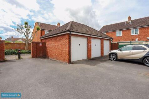 Garage/Parking