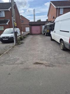 Garage/Parking