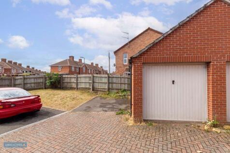 Garage/Parking