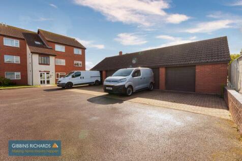 Garage/Parking