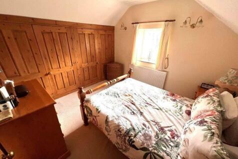 bed 1.jpg