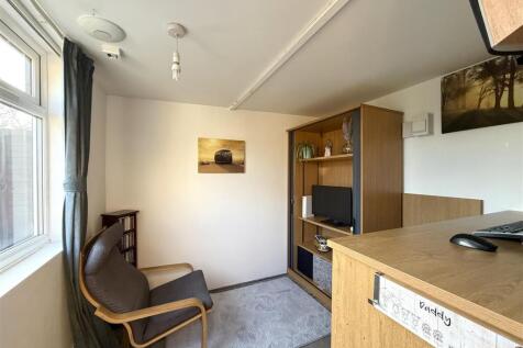 horsley crescent office.jpg