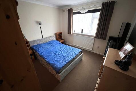 bed 1.jpg