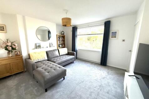 131 belper lane loung2.jpg