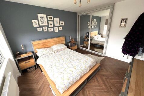 bed 1 b.jpg