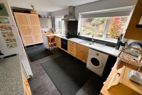 kitchen b.jpg