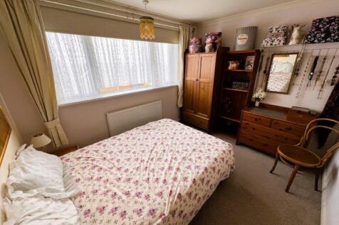 bed 2.jpg