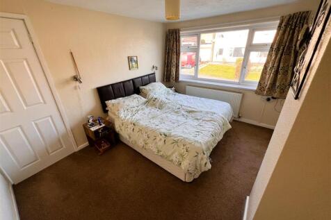 bed 1.jpg