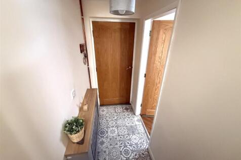 Far Laund 12.jpg