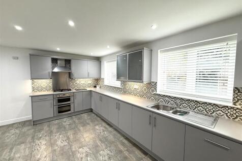 Derecroft 17.jpg