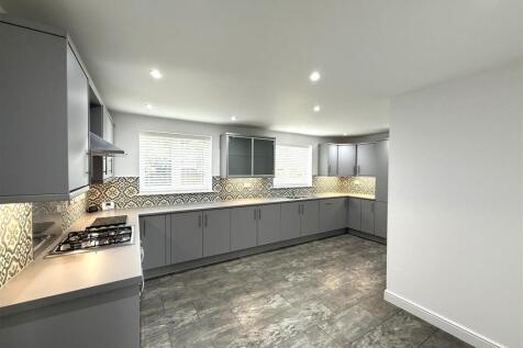Derecroft 18.jpg